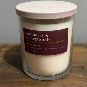White Barn Cranberry & Pomegranate Candle - White